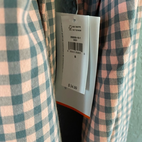 Old Navy men’s button down - Picture 3 of 5
